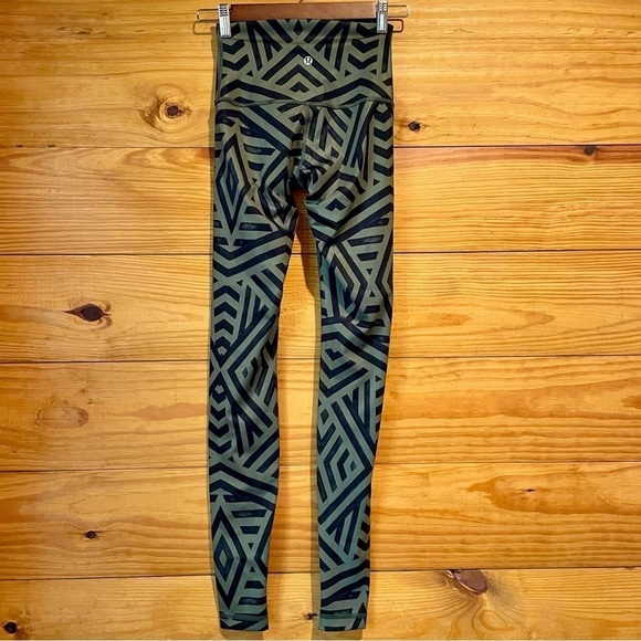 Lululemon Wunder Under Fold Over Waist Leggings in Olive Green Black Geometric 2 - Picture 2 of 8